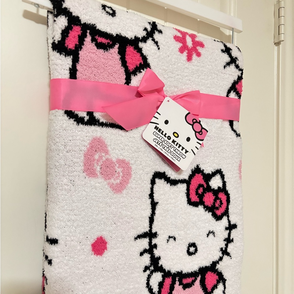 Hello Kitty Pink and White Blanket